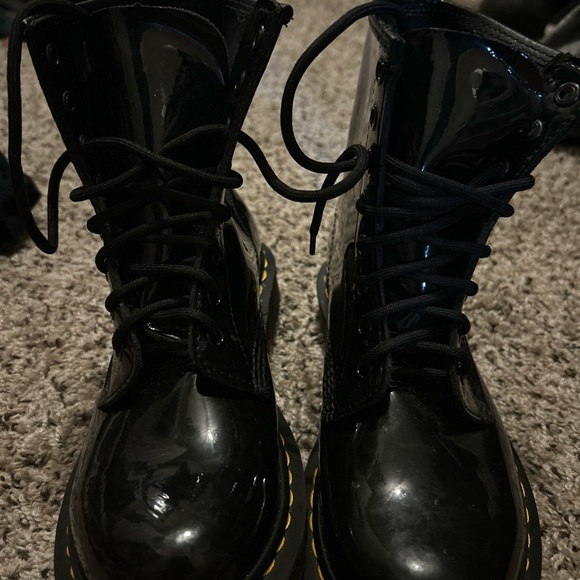 Doc Martens 1460 Patent Leather Lace Up - Picture 3 of 5